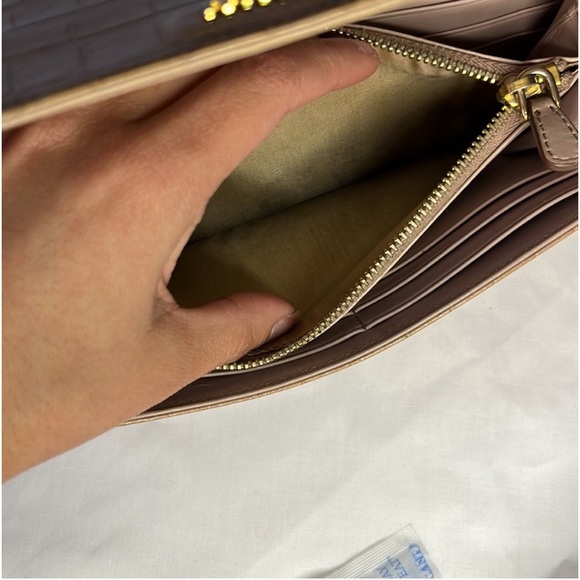 MIU MIU Pre Loved Long Wallet - Picture 15 of 16